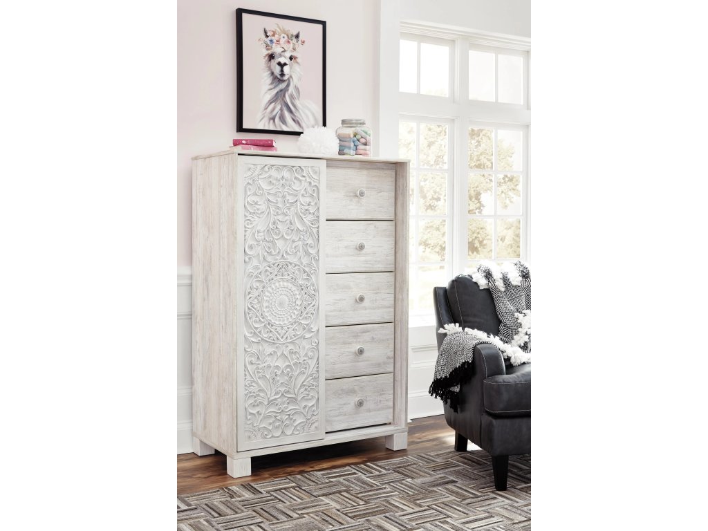 Paxberry Queen Panel Bed, Dresser and Chest - image 14