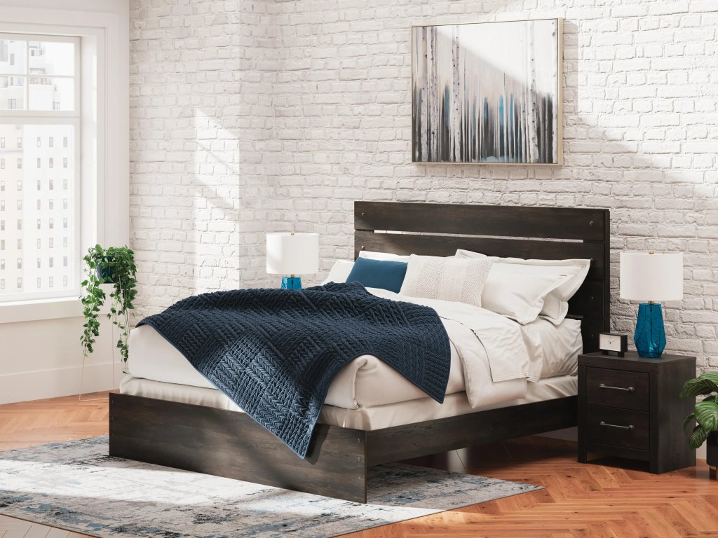 Hollivern King Panel Bed - image 1