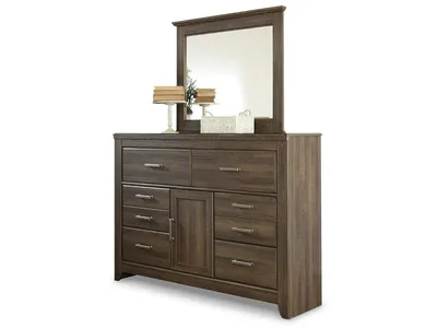 Juararo Queen Poster Bed, 2 Dressers, Mirror and 2 Nightstands
