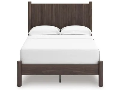 Pamytta Full Panel Platform Bed, Dresser and Mirror