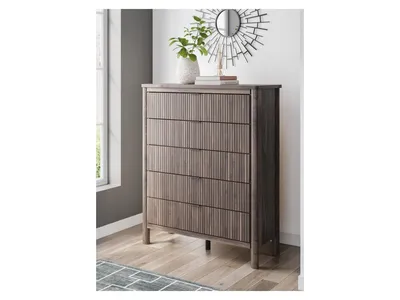 Pamytta Wide Chest of Drawers