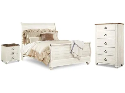 Willowton Queen Sleigh Bed, Chest and Nightstand