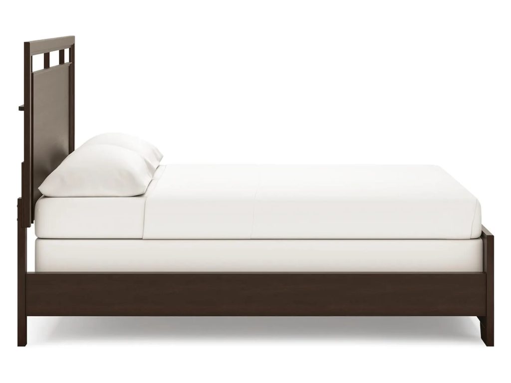 Covetown California King Panel Bed and 2 Nightstands - image 3