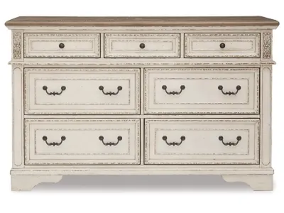 Realyn King Sleigh Bed, Dresser and 2 Nightstands - Alternative View