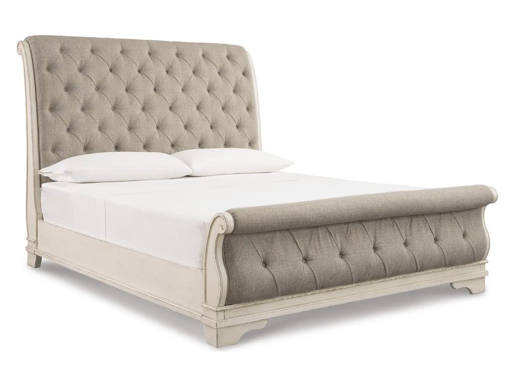 Realyn King Sleigh Bed, Dresser and 2 Nightstands - image 6