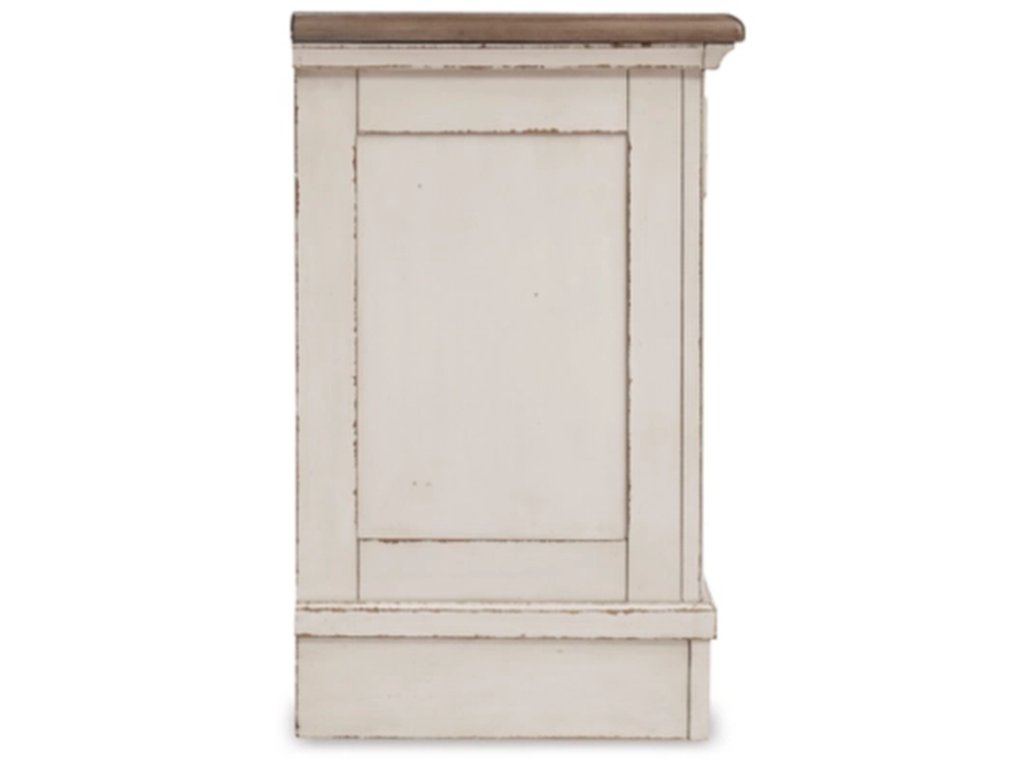 Realyn King Upholstered Panel Bed, Dresser and Nightstand - image 7