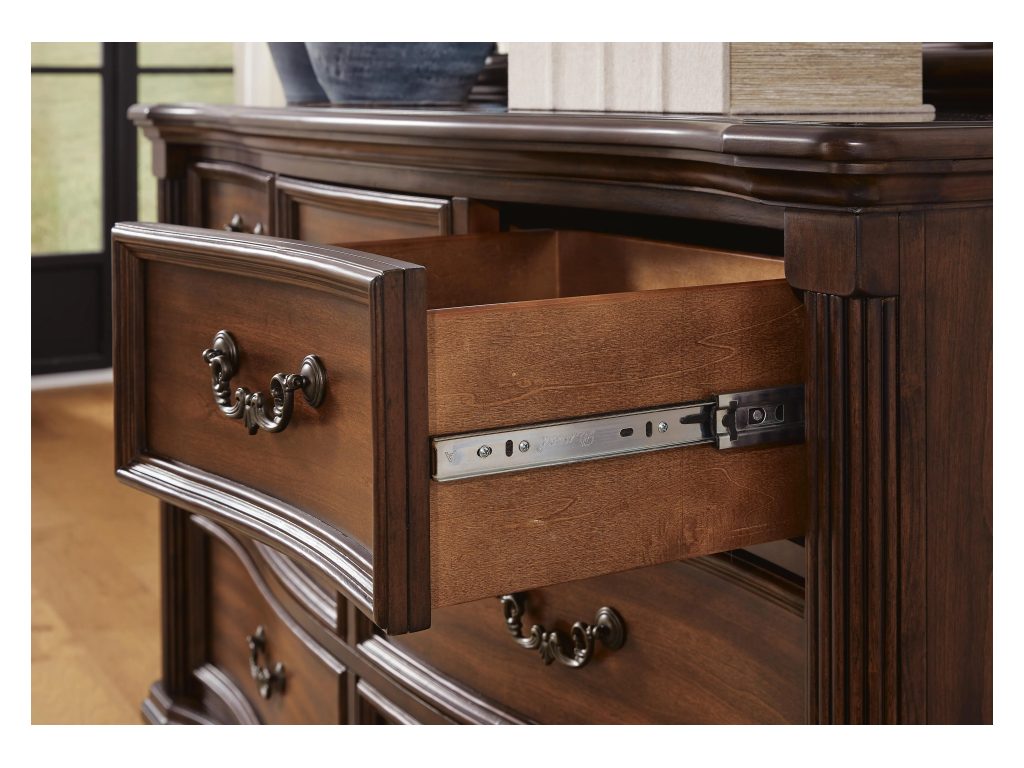 Lavinton Queen Poster Bed, Dresser, Mirror, Chest and 2 Nightstands - image 23