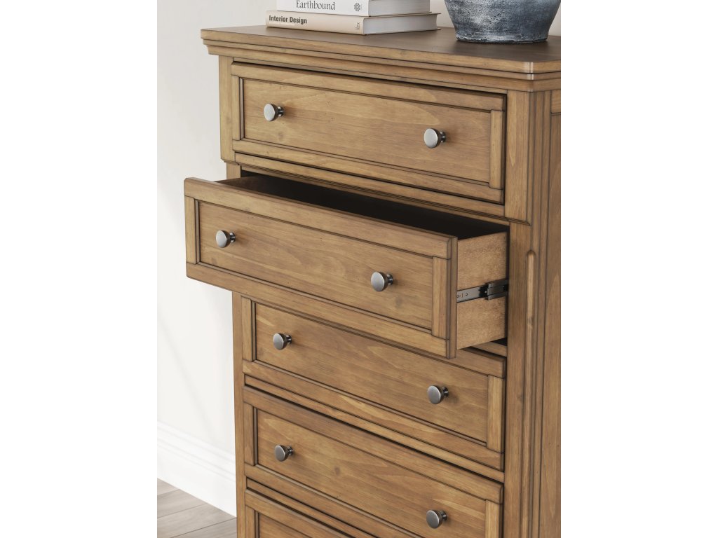 Feddinger Queen Sleigh Bed, Dresser, Mirror, Chest and Nightstand - image 34