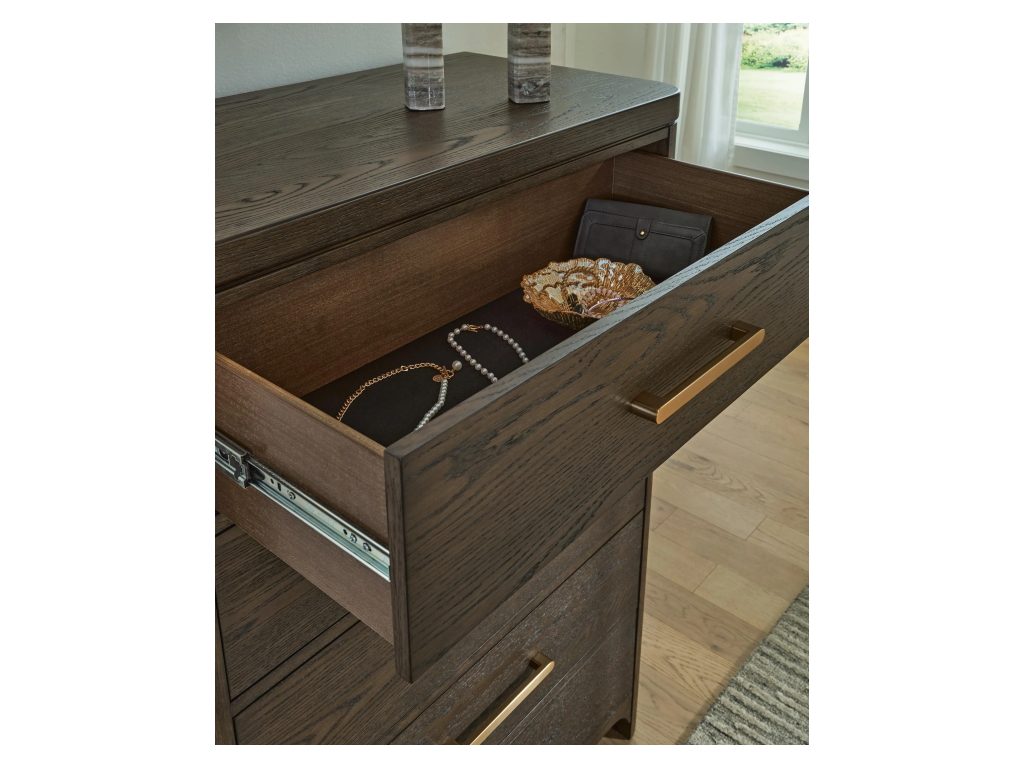 Radkin Chest of Drawers - image 4