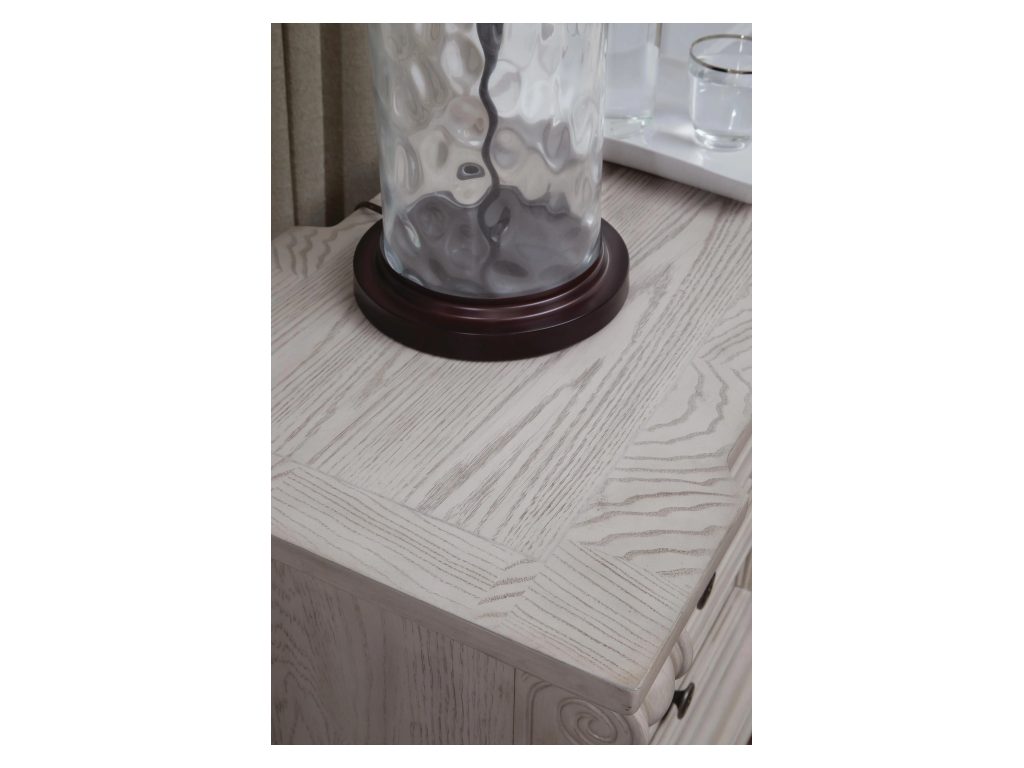 Bruchandi Nightstand - image 5