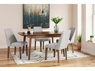 Lyncott Extension Dining Table and 4 Chairs