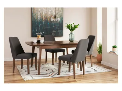 Lyncott Extension Dining Table and 4 Chairs