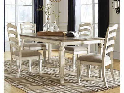 Realyn Extension Dining Table and 4 Chairs
