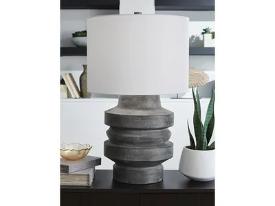 Wahida Table Lamp