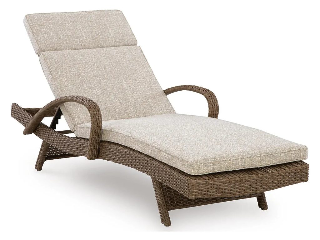 Laguna Heights Chaise Lounge with Cushion - main image