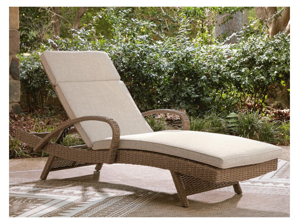 Laguna Heights Chaise Lounge with Cushion - image 1