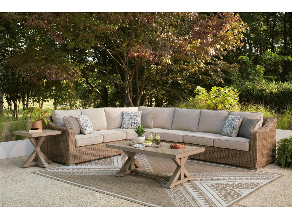 Laguna Heights 4-Piece Outdoor Sectional - image 1