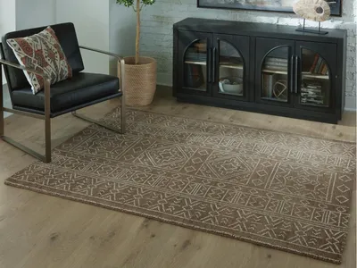 Merrittman 5' x 7' Area Rug