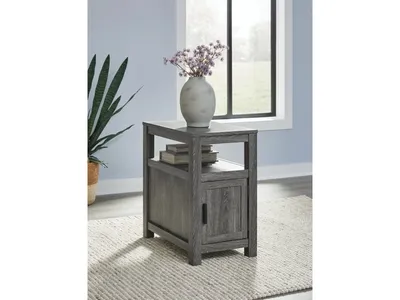 Fendenmore Chairside End Table - Alternative View