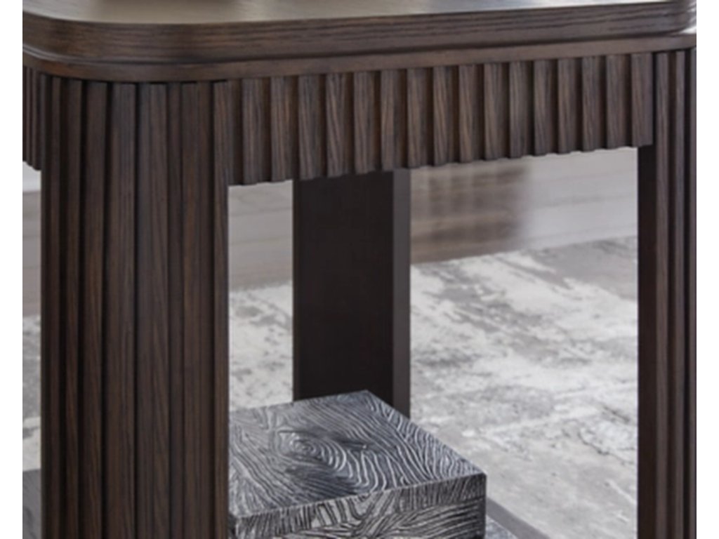 Carlibrie End Table - image 5