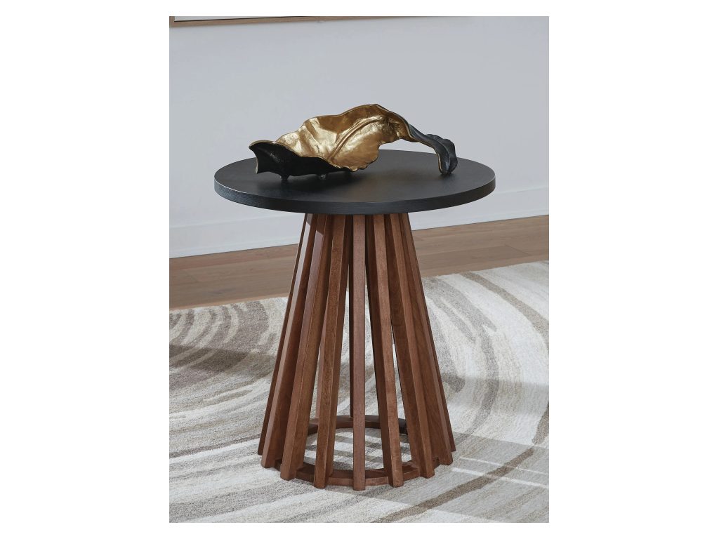 Kallari End Table - image 1