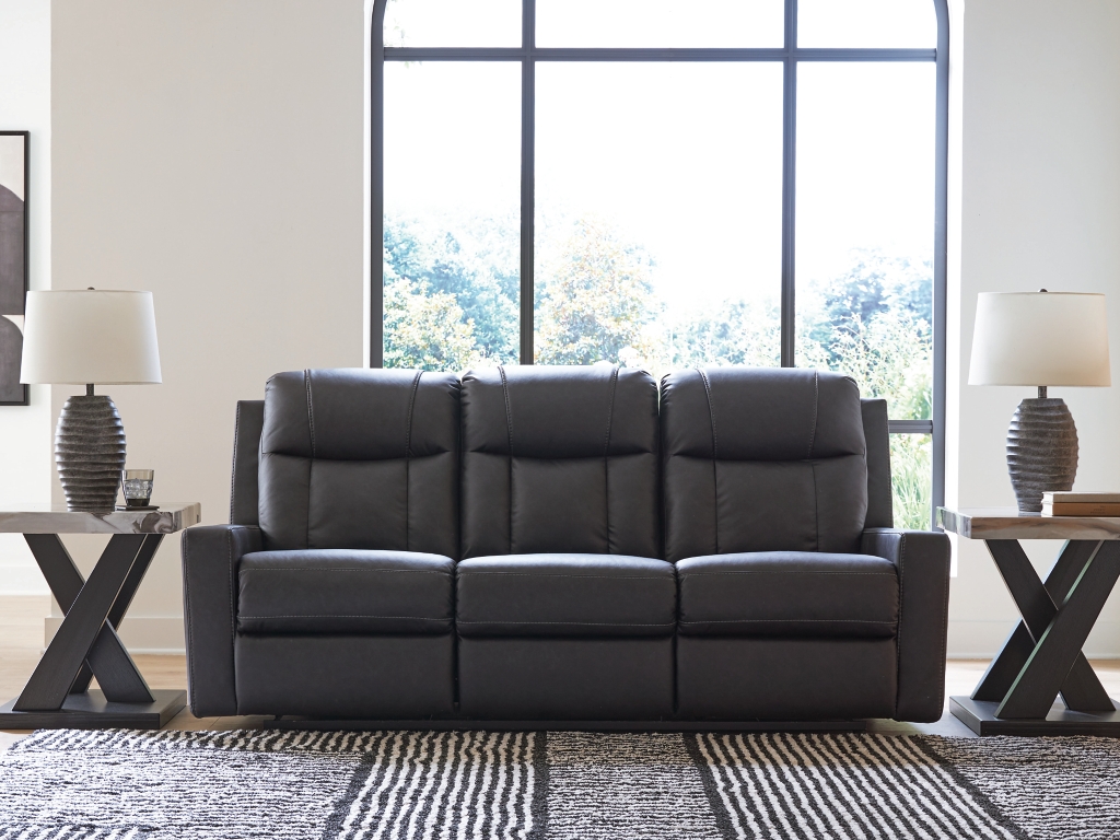 Mackmenville Reclining Sofa - image 1