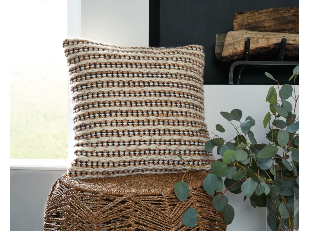 Nealington Pillow - image 1