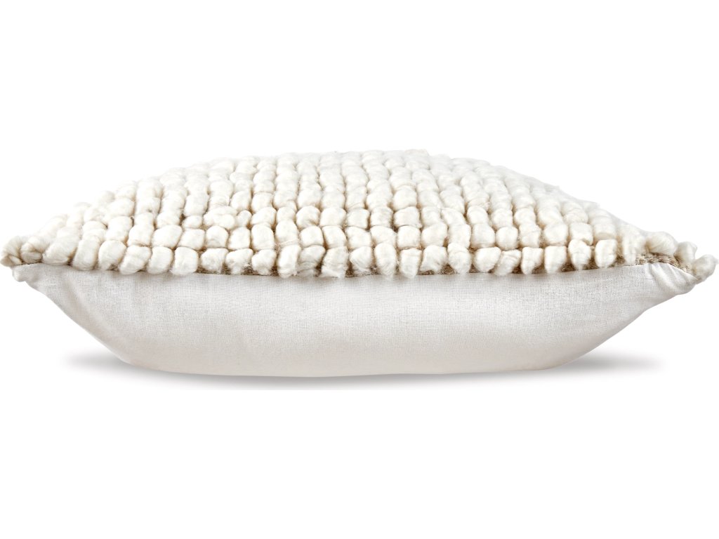 Aavie Pillow - image 2