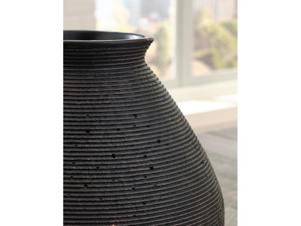 Hannela Vase - image 2