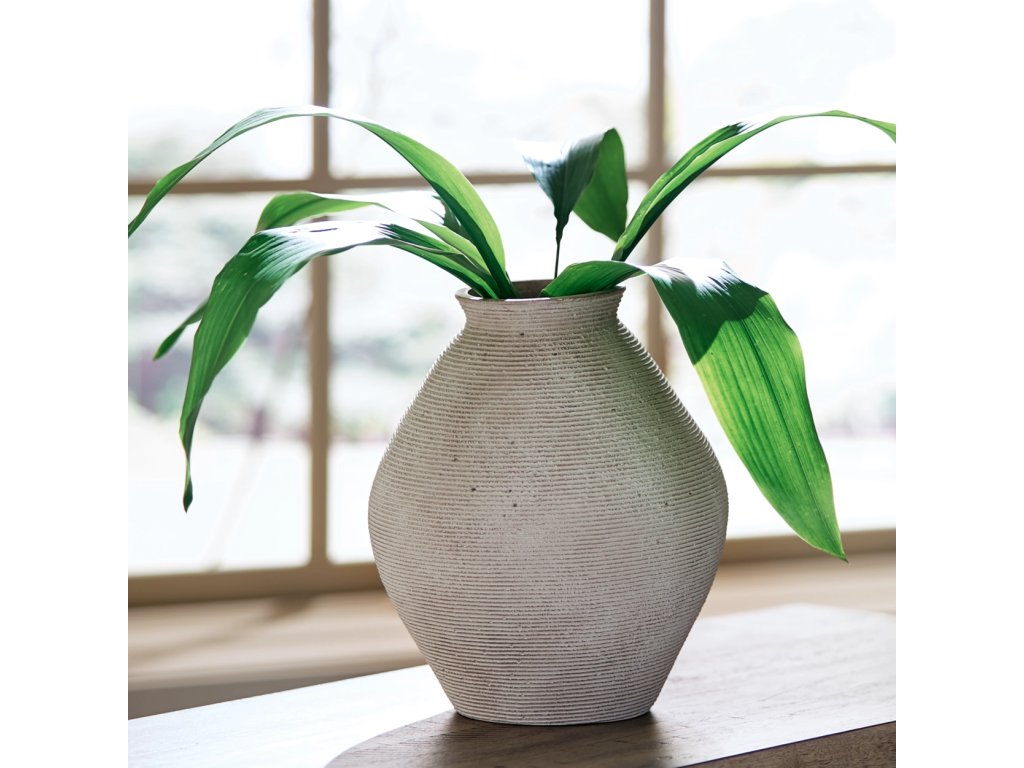 Hannela Vase - image 1