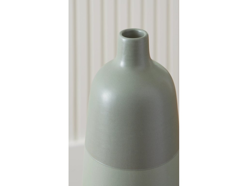 Peerland Vase - image 2