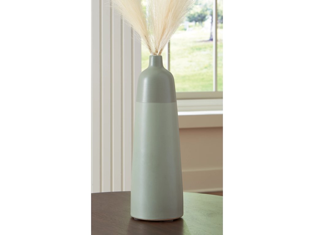 Peerland Vase - image 1