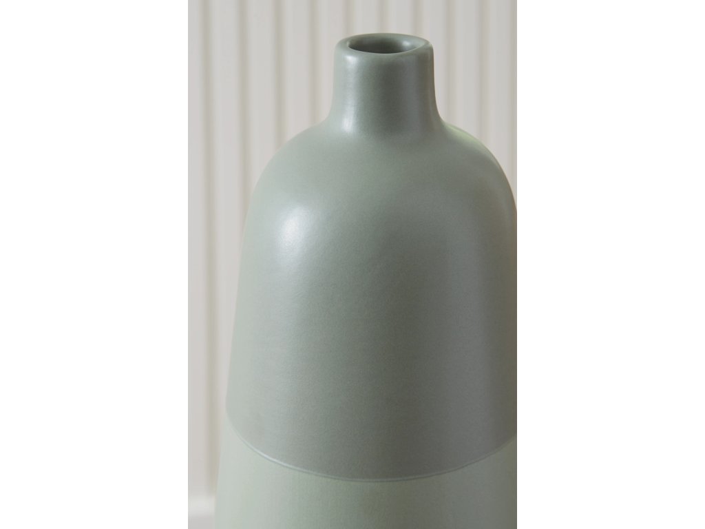 Peerland Vase - image 2