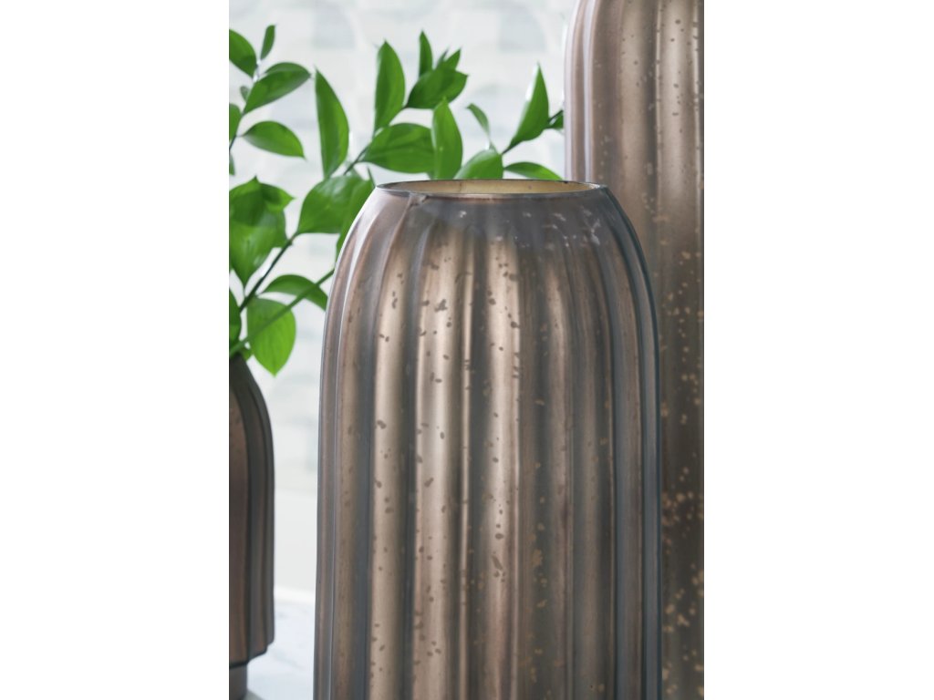 Briarcott Vase - image 3