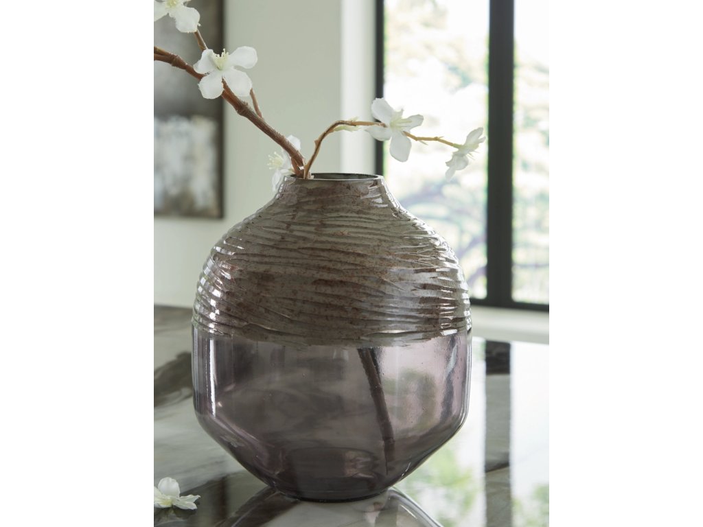 Harpwick Vase - image 1