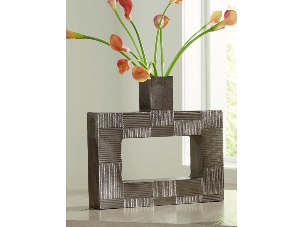 Wrengrove Vase - image 1