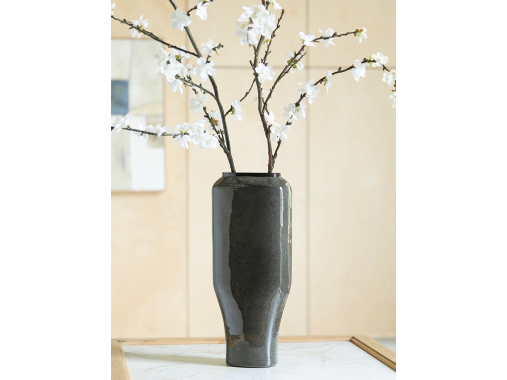 Kierlain Vase - image 1