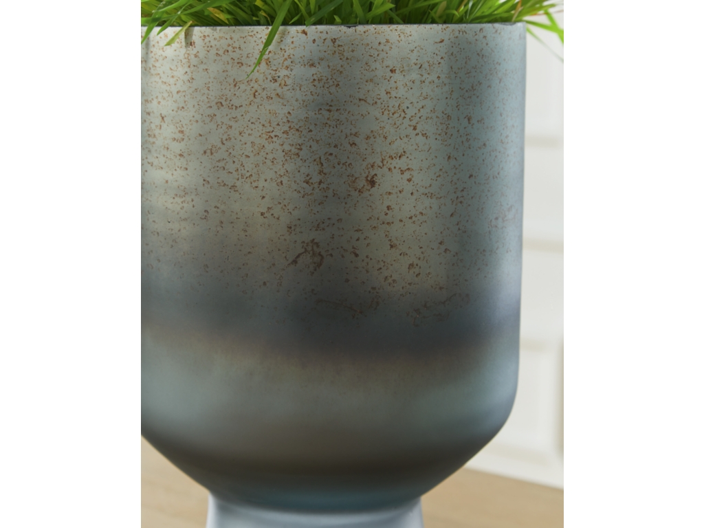 Pennmore Vase - image 3