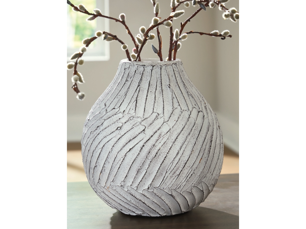 Shelvie Vase - image 1