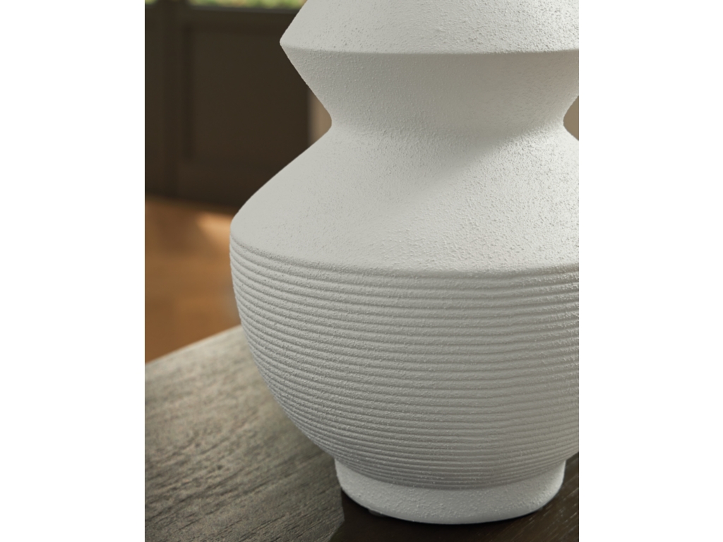 Naveen Vase - image 2