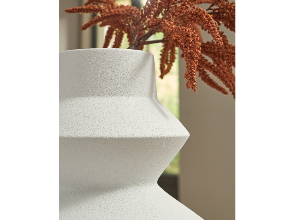 Naveen Vase - image 2