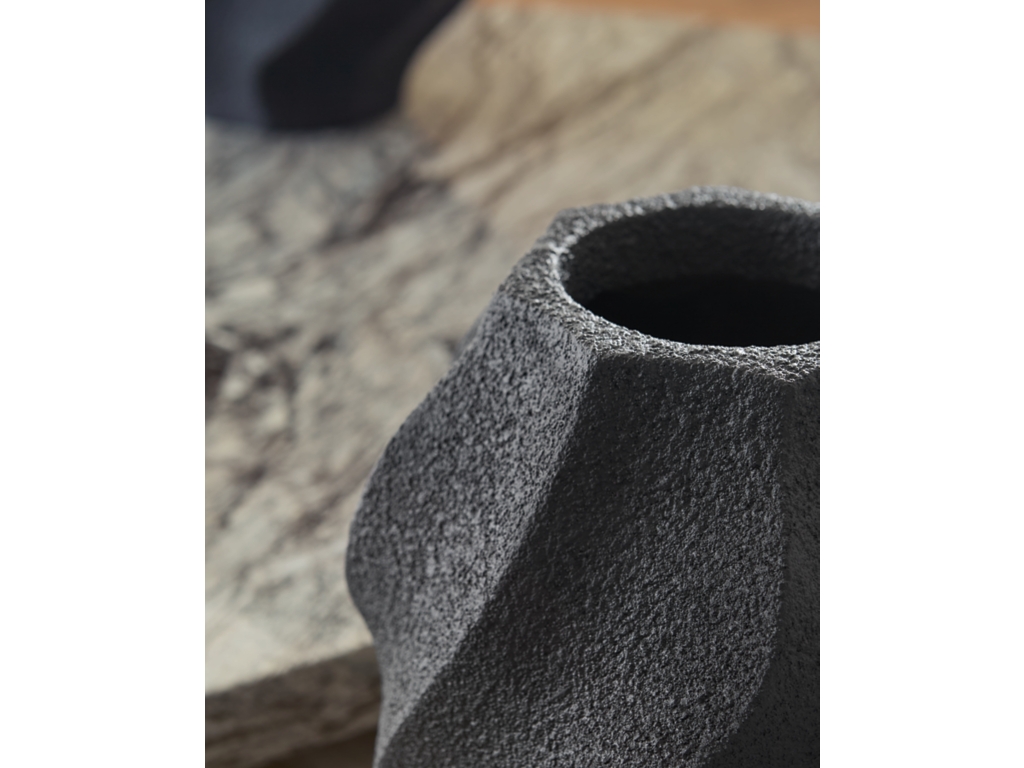 Judworth Vase - image 3