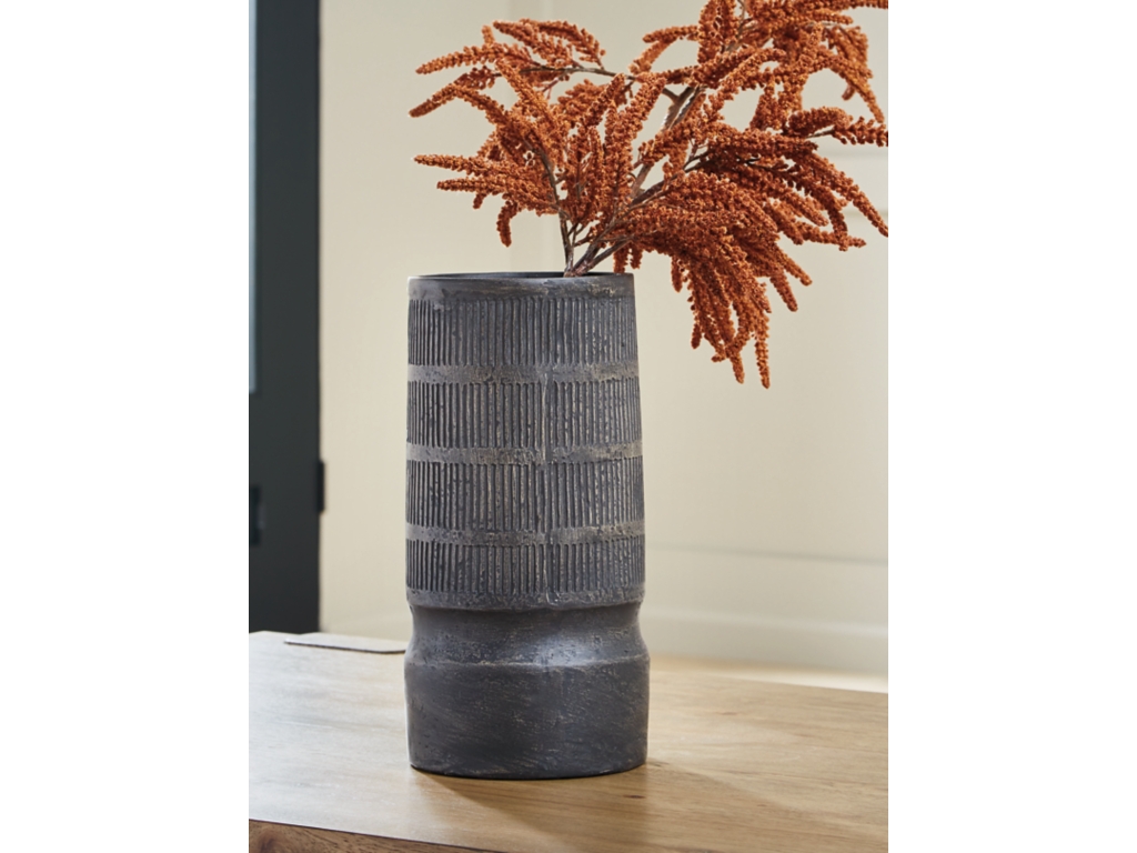 Beninworth Vase - image 1