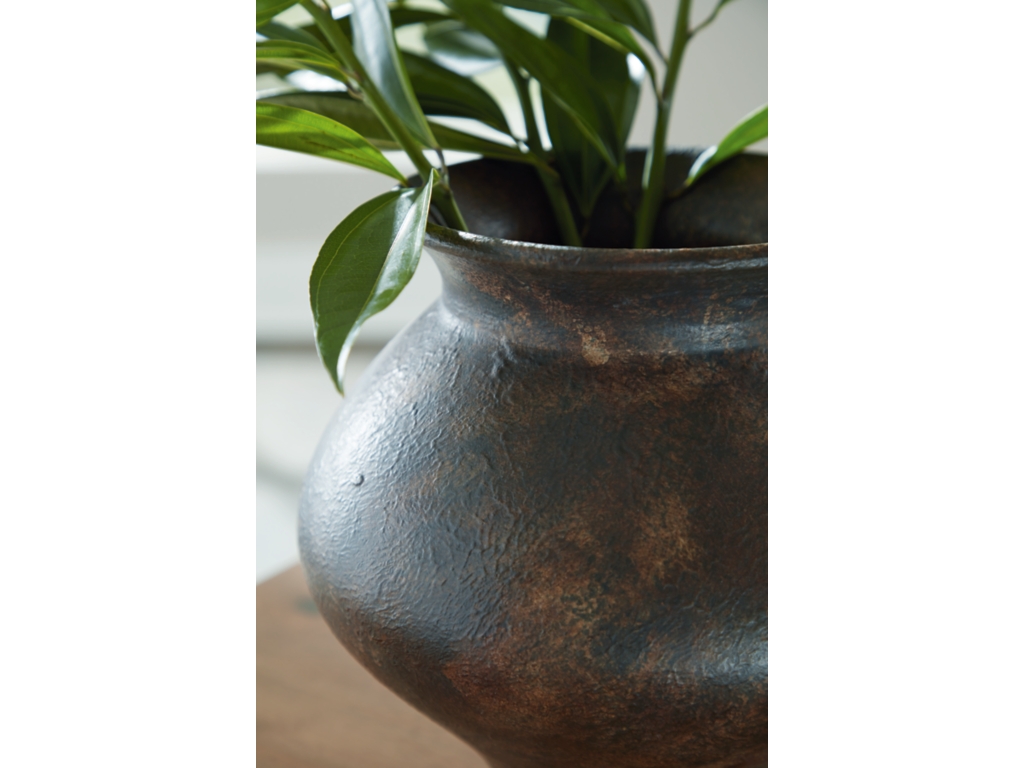 Laddlow Vase - image 3