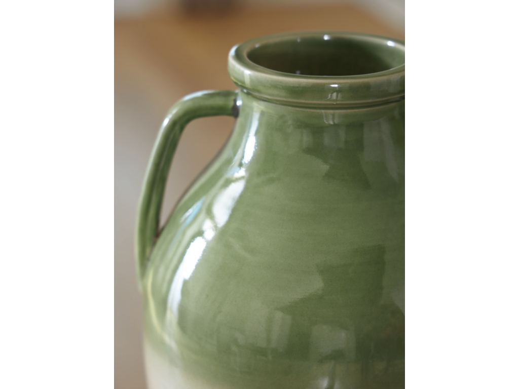Andorbury Vase - image 3
