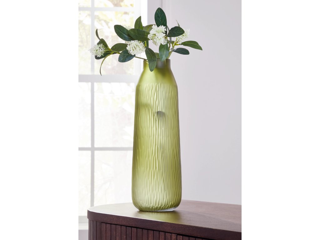 Scottyard Vase - image 1