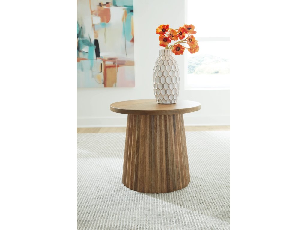 Ceilby Accent Table - image 1