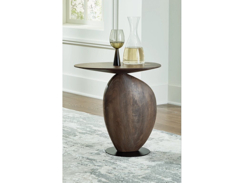 Cormmet Accent Table - image 1