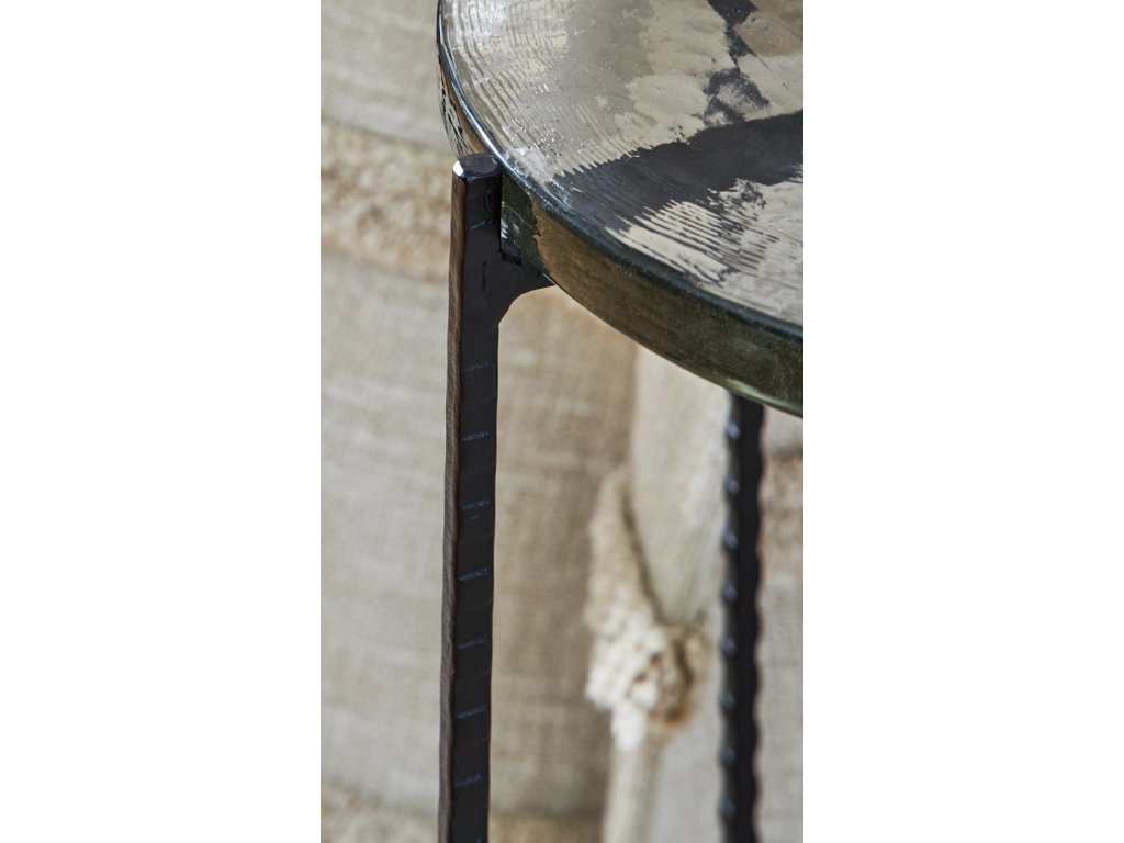 Newgoren Accent Table - image 4
