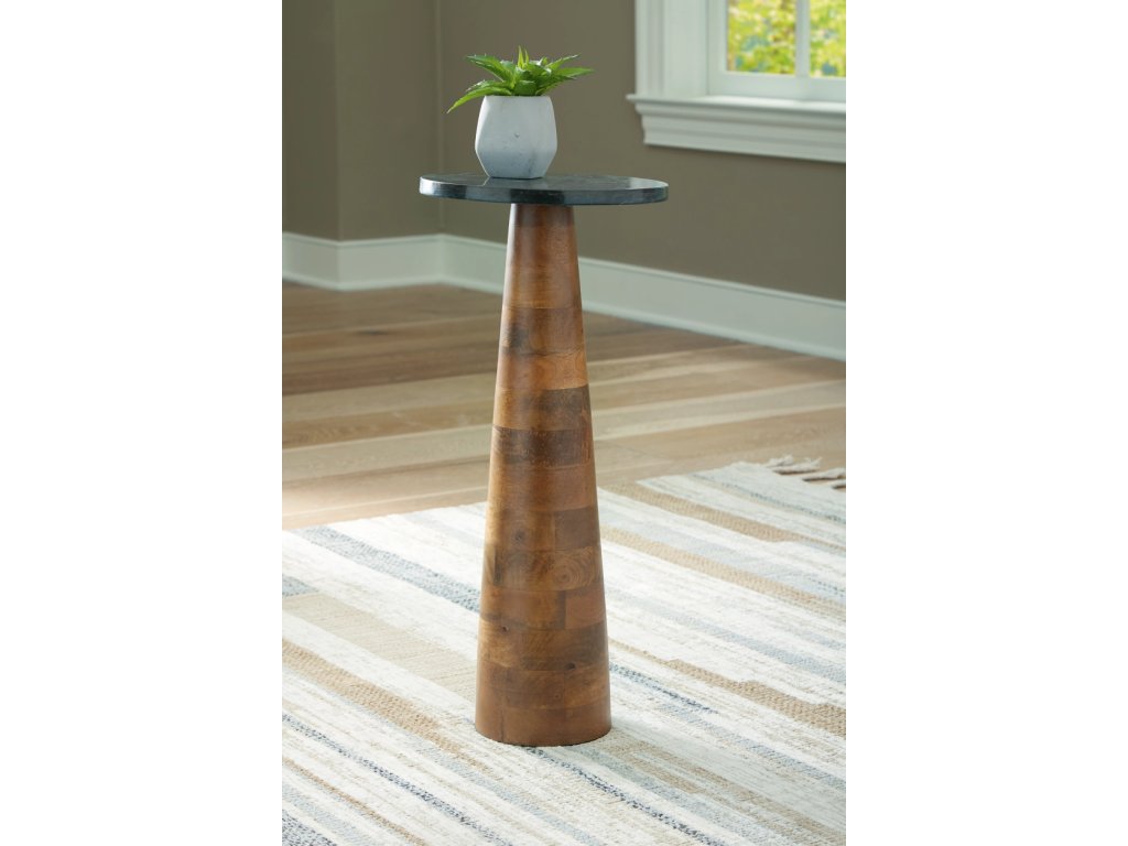 Quinndon Accent Table - image 1